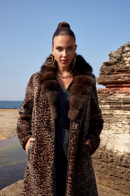 LEOPOL Sable Fur Collar Detailed Lamb Fur Women's Overcoat